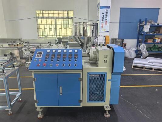 Facile à utiliser Machine d'extrusion de filament de bobine de liaison en plastique en PVC automatique et machine d'extrusion de filament en PVC