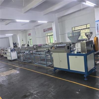 PFE-50D Machine d'extrusion automatique de filament de PVC à double tête à remontage pour bobine de liaison en plastique